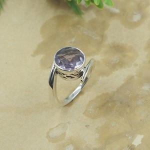 แหวนเงินอเมทิสต์ธรรมชาติทรงรีเจียระไนแบบแฮนด์เมด แหวนพลอยวินเทจสไตล์โบโฮ ของขวัญเครื่องประดับสำหรับผู้หญิง แหวนพลอยประจำเดือนเกิดสำหรับทุกเพศ แม่ - Product Image 1