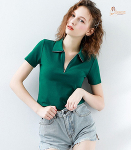 Polo vert à manches courtes pour femme, tricoté, couleur unie, avec fermeture éclair, coupe courte, style décontracté - Product Image 1