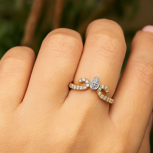 Anillo de Boda con Diamante Cultivado en Laboratorio de Corte Pera de 0.35ctw, Diseño Tiara, Certificado IGI, Moderno, Oro Sólido de 14K/18K, Banda de Eternidad Única - Product Image 3