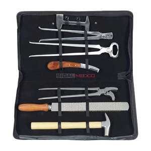 ชุดเครื่องมือช่างตัดแต่งกีบม้ามืออาชีพ ผลิตในเยอรมนี ทำจากเหล็กกล้าไร้สนิม ใช้ซ้ำได้ ทนทาน - Product Image 5