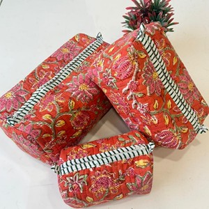 Handmade Quilted Cotton Cosmetic Organizer Floral Pattern Bohemian Style Multi-Function Travel Toiletry Bag <b>Medium</b> Capacity - Product Image 6