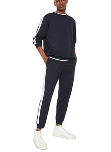 Ensemble de survêtement tendance à taille élastique pour hommes, directement de l'usine, nouvelle arrivée à prix avantageux. - Product Image 4