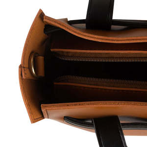 Bolso Tote de Cuero Genuino Color Bronceado para Mujer, con Cierre de Hebilla y Dos Asas, Estilo Clásico para Uso Diario, para 2026 - Product Image 5