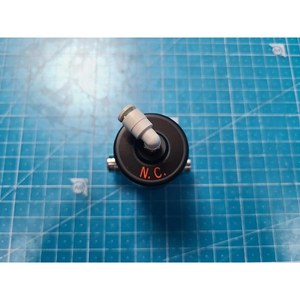 Válvula de Diafragma Manual FUJIKIN 094629, Usada, Piezas de Equipos Legacy Semiconductor - Product Image 6