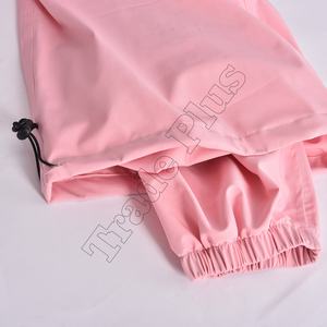 Pantalon cargo de ski rose tendance avec couche extérieure imperméable, doublure isolante, poche de rangement, taille à cordon et bas cintré - Product Image 6