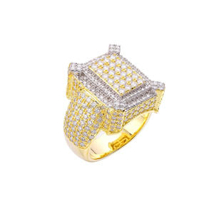 Bague carrée audacieuse en argent sterling 925 avec diamant Moissanite et sertissage de pierres détaillées, bijoux de luxe tendance couleur or - Product Image 1