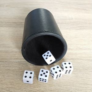 Gobelet à dés en cuir PU personnalisé avec logo, vente chaude, avec 6 dés, fabricant de gobelets à dés de luxe en cuir personnalisé - Product Image 6