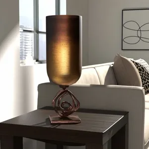 Jarrón de Bronce Contemporáneo para Mesa, Centro de Mesa Decorativo de Metal Hecho a Mano para Interiores de Hogares Modernos - Product Image 1