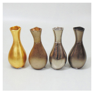 Vase à fleurs élégant en aluminium avec socle surélevé pour la décoration moderne de la maison et de l'hôtellerie - Product Image 5