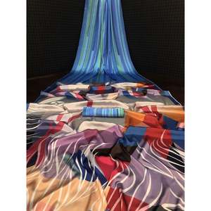 ผ้าโสร่งพิมพ์ลายดิจิตัลเอฟเฟกต์4D ผ้าไหมเนื้อนุ่มพร้อมเสื้อสีน้ำเงิน - Product Image 1