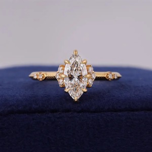 Anillo de Compromiso con Diamante Cultivado en Laboratorio con Certificación IGI, Diseño Vintage en Oro de 14k, Joyería Elegante y Sostenible, Diseño Atemporal - Product Image 1