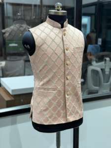 Abrigo indio de alta gama para hombre con bordados y lentejuelas, ideal para novios, disponible a buen precio. - Product Image 6