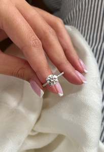 Round Brilliant Cut Diamond Engagement Ring Prong Setting Prong Women's Floral Style - Product Image 2