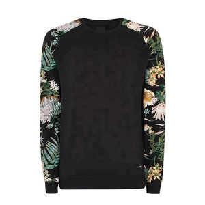 Sudadera de Hombre con Estampado Floral Negro, Manga Raglán, Cuello Redondo, Corte Regular, Informal, Tejida, 100% Algodón, para Primavera - Product Image 3
