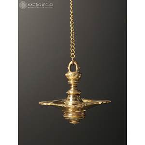 Tenture murale à quatre mèches Diya en laiton - Product Image 2