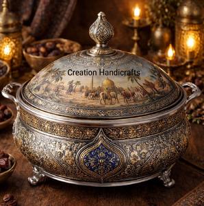 Casserole en métal peinte à la main avec motif floral et couvercle |   Plat de service décoratif de luxe pour la maison, l'hôtel et le buffet - Product Image 2