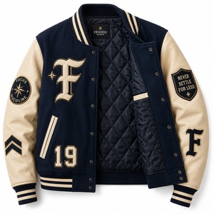 Veste universitaire pour homme en cuir crème avec manches noires, design brodé, style preppy, col rabattu, pour l'automne - Product Image 4