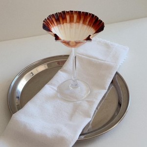 Premium seashell wine glass designed to bring coastal elegance to sophisticated <b>table</b> settings - Product Image 4