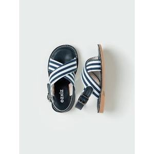 Sandales bleues de style coréen OZKIZ pour garçons de 2 à 7 ans, respirantes, à bout ouvert, mode estivale pour enfants, vente en gros - Product Image 1