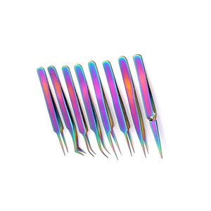 Juego de 8 Pinzas para Pestañas de Acero Inoxidable Duradero con Punta Suave y Estuche con Cierre para Uso Preciso en Cejas - Product Image 4