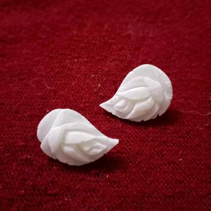 Pendientes de Hueso de Búfalo / Pendientes de Hueso de Camello / Pendientes de Hueso de Vaca - Regalo Empresarial Ecológico Hecho a Mano - Product Image 1