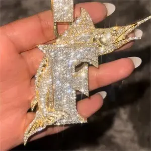 Collier Hip Hop pour femme avec pendentif poisson marlin serti de moissanite taille brillant ronde, en argent sterling 925 plaqué or 14K - Product Image 5