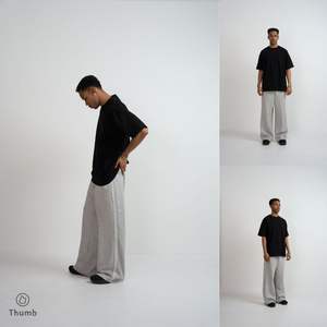 Camiseta Oversize de Algodón Liso de 300GSM Ultra Pesado, Corte Holgado, para Impresión Personalizada - Suministro Premium al por Mayor - Product Image 1