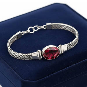 Pulsera de Cadena Bohemia Hecha a Mano con Baño de Plata 925 de Samrat Jewels, con Granate Rojo Ovalado Engastado en Bisel, Ajustable para Mujer - Product Image 2