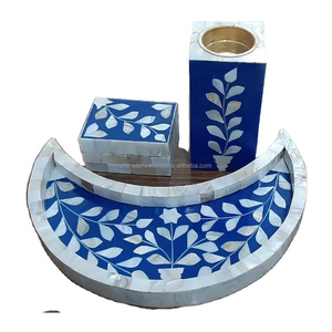 Quemador de Incienso Premium para Uso Religioso y Decoración del Hogar, Mabkhara de Madera Hecha a Mano con Diseño Árabe, Incrustaciones de Hueso y Madreperla - Product Image 4