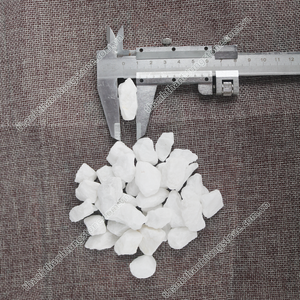 Cailloux et galets de marbre blanc naturel en vrac de gravier de pierre concassée pour l'aménagement paysager et la conception extérieure - Product Image 3