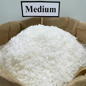 Noix de coco râpée séchée vietnamienne à haute teneur en matières grasses, taille moyenne, pour la pâtisserie, la cuisine, les garnitures et les ingrédients Horeca - Product Image 1