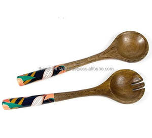 Ensemble de service à salade en bois rustique écologique fait à la main Ustensiles de cuisine naturels avec artisanat artisanal comprenant un bol et une cuillère - Product Image 3