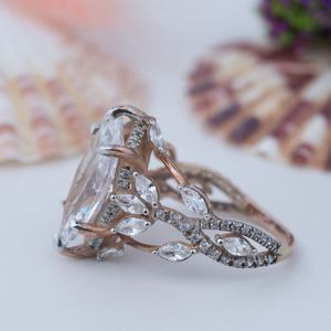 Bague d'éternité pour femme en argent 925 plaqué or jaune, sertie de cinq pierres de moissanite ovales, certifiée - Product Image 2