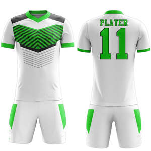 Nouveau modèle d'uniformes de football avec impression personnalisée et logo, uniformes d'entraînement de football par sublimation - Product Image 1