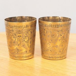 Verre à eau en laiton pur avec motif floral gravé à la main, gobelet pour la maison, la cuisine, la boisson ayurvédique saine, hôtel - Product Image 3