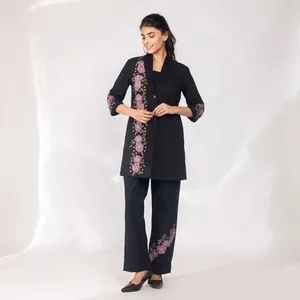 Ensemble 3 pièces en coton noir brodé pour femmes, col mandarin, motif floral, veste, camisole, pantalon, à porter toute l'année - Product Image 4