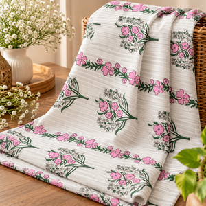 Hochwertiger gewebter Baumwollstoff mit botanischen Blumenmustern für die Herstellung von Kleidungsstücken, Näharbeiten und dekorativen Innentextilien. - Product Image 1