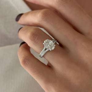 2 Carat Oval E VS1 <b>Split</b> Shank Lab Grown Diamond Engagement <b>Ring</b> , 14k White Gold , 18k White Gold , IGI Certified - Product Image 5