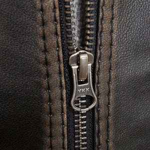 Chaqueta de Motero Personalizable para Hombre, de Cuero Vacuno Vintage, Transpirable, Impermeable, Resistente al Viento, Estilo Urbano, Hecha en Sialkot, Pakistán - Product Image 6