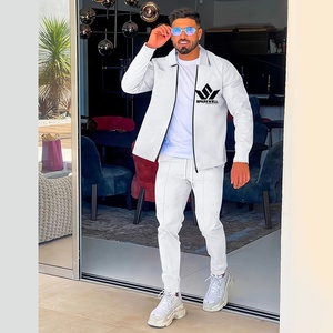 Ensemble de survêtement gris pour homme avec sweat à capuche zippé et pantalon de jogging coupe classique – Tenue de sport décontractée pour le printemps - Product Image 2