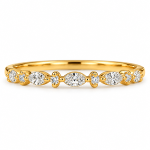 Bague de fiançailles demi-éternité en or jaune avec diamants de laboratoire taille marquise et taille rond pour la Saint-Valentin - Product Image 1