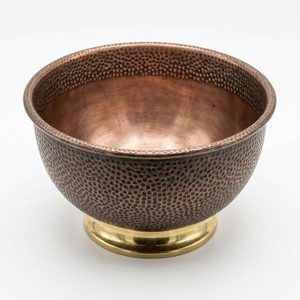 Cuenco Decorativo Rústico Hecho a Mano de Cobre de 25 cm con Base de Cobre y Latón Antiguo de Alta Calidad para Decoración del Hogar y Hoteles - Product Image 3