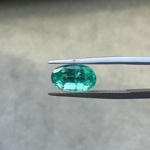 Esmeralda Verde Natural Ovalada, Gema Suelta Facetada, Certificada por IGI, Alta Calidad para Joyería, Anillo, Colgante, Diseño al por Mayor - Product Image 3