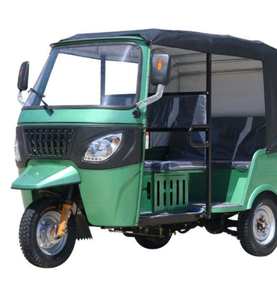 Rickshaw auto-tricycle traditionnel indien populaire pour le transport de passagers, idéal pour les vendeurs ambulants, durable et robuste - Product Image 1