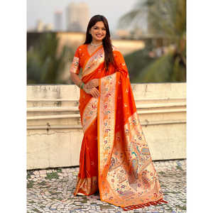 Sari en soie Paithani Banarasi tissé Zari Orange Chandrakor, élégant foulard et châle ethniques 650g Elite Weaves - Product Image 6