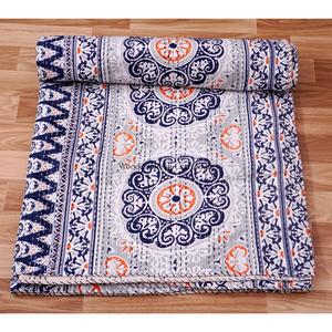 Cubrecama Reversible de Lujo con Diseño Tradicional Indio Kantha, Estampado Paisley, para Uso Doméstico - Product Image 4