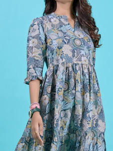 Robe Midi Femme Luxe Personnalisée en Georgette Naturelle Lavable à Manches Courtes, Motif Floral Magnifique, Idéale pour Soirées Estivales et Clubs - Product Image 2