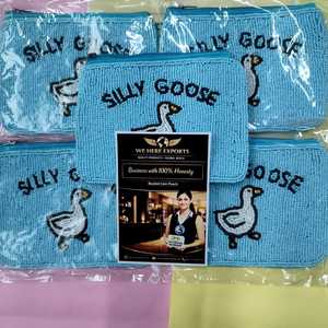Silly Goose Beaded Zipper Pouch Blue Animal Print Embroidered Cute Clutch Daily Use Custom Handmade Beaded Silly Goose Pouch - Product Image 3