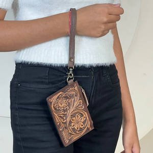 Cartera de Cuero Genuino de Alta Calidad Hecha a Mano con Cierre, Estilo Occidental, Diseño Floral, Mini Portamonedas y Tarjetero para Tarjetas ATM - Product Image 3