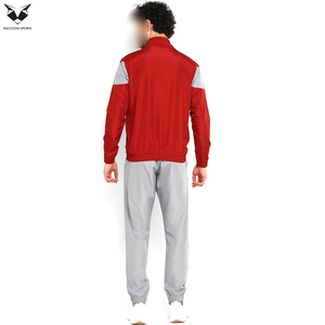 Chaqueta Deportiva con Cuello Alto y Cremallera Completa en Rojo y Gris, Diseño Único de Alta Calidad para Adultos - Product Image 4